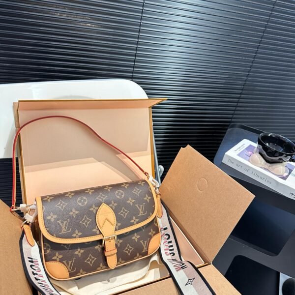 LV Pochette Metis - Bag