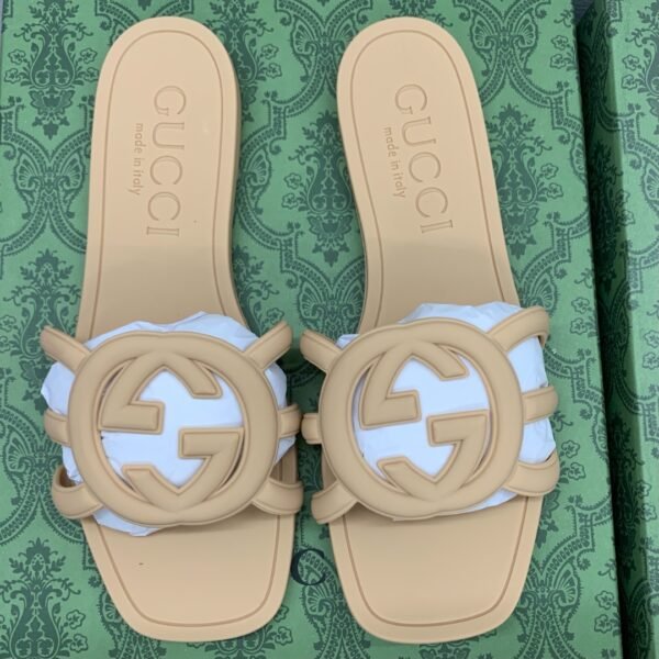 GG GG Rubber Slide Sandals - Slides
