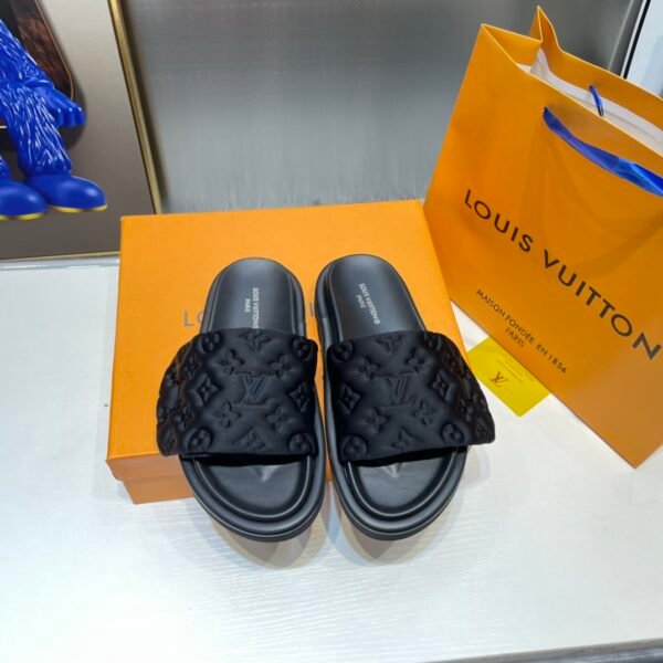 LV Waterfront - Slides