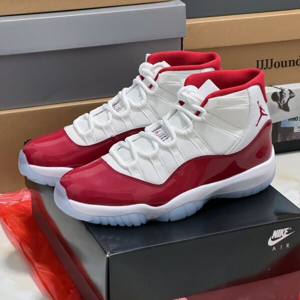 NK Air Jordan 11 Retro - Sneakers
