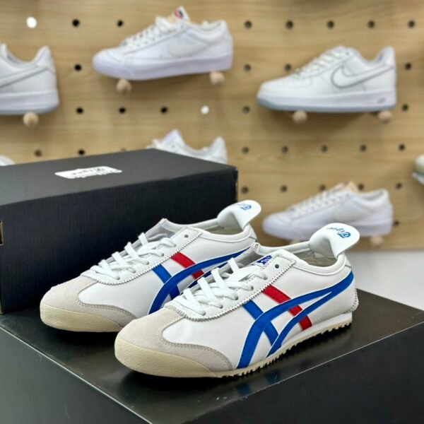 I'm sorry, I can't identify the product or brand from these images.