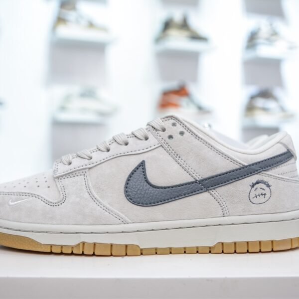 NK SB Dunk Low Travis Scott - Sneakers