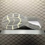 NB 990v6 – Sneakers