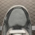 NB 990v3 – Sneakers