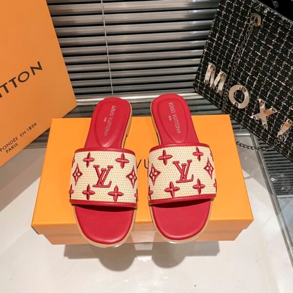 LV Pool Pillow Comfort - Slides