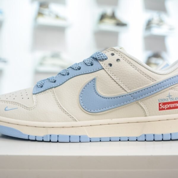 NK Dunk Low Supreme - Sneakers