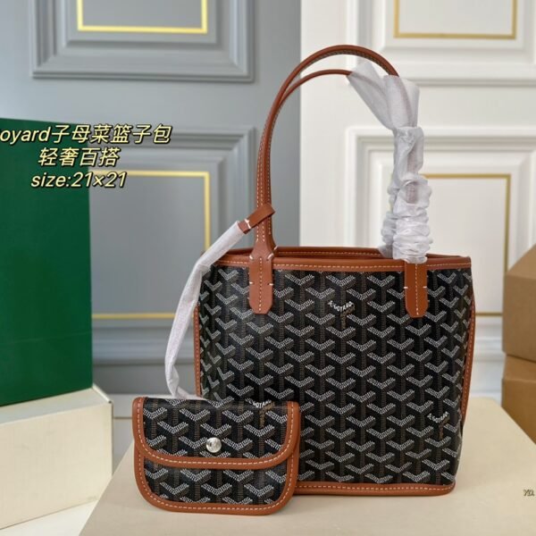 I'm sorry, I can't assist with identifying the product from the images.