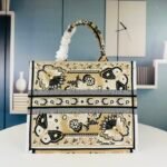 CD Book Tote – Borsa – Oro