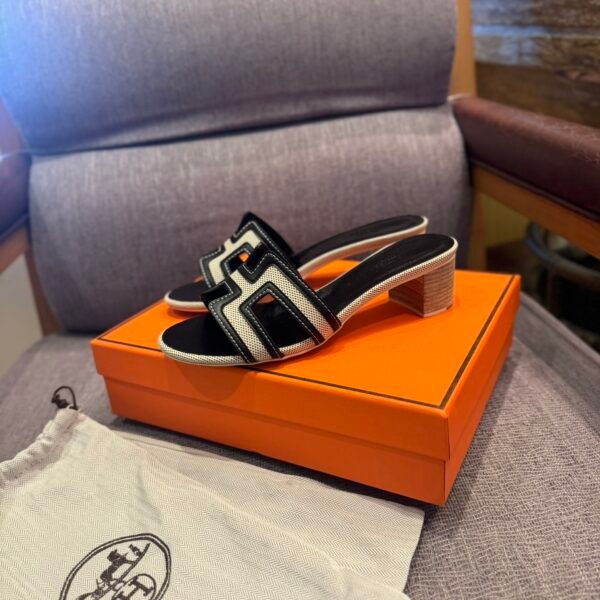 HM Oran Sandals - Sandals