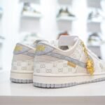 NK Dunk Low x GG – Sneakers – Grey
