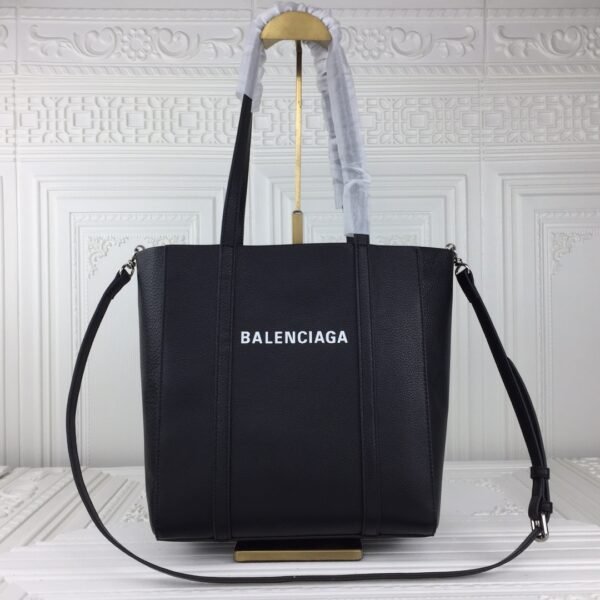 BAL Large size Let me see Wow has released the lat