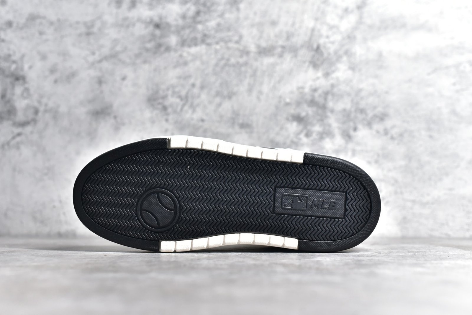 I don't know who the brand is. - Image 6