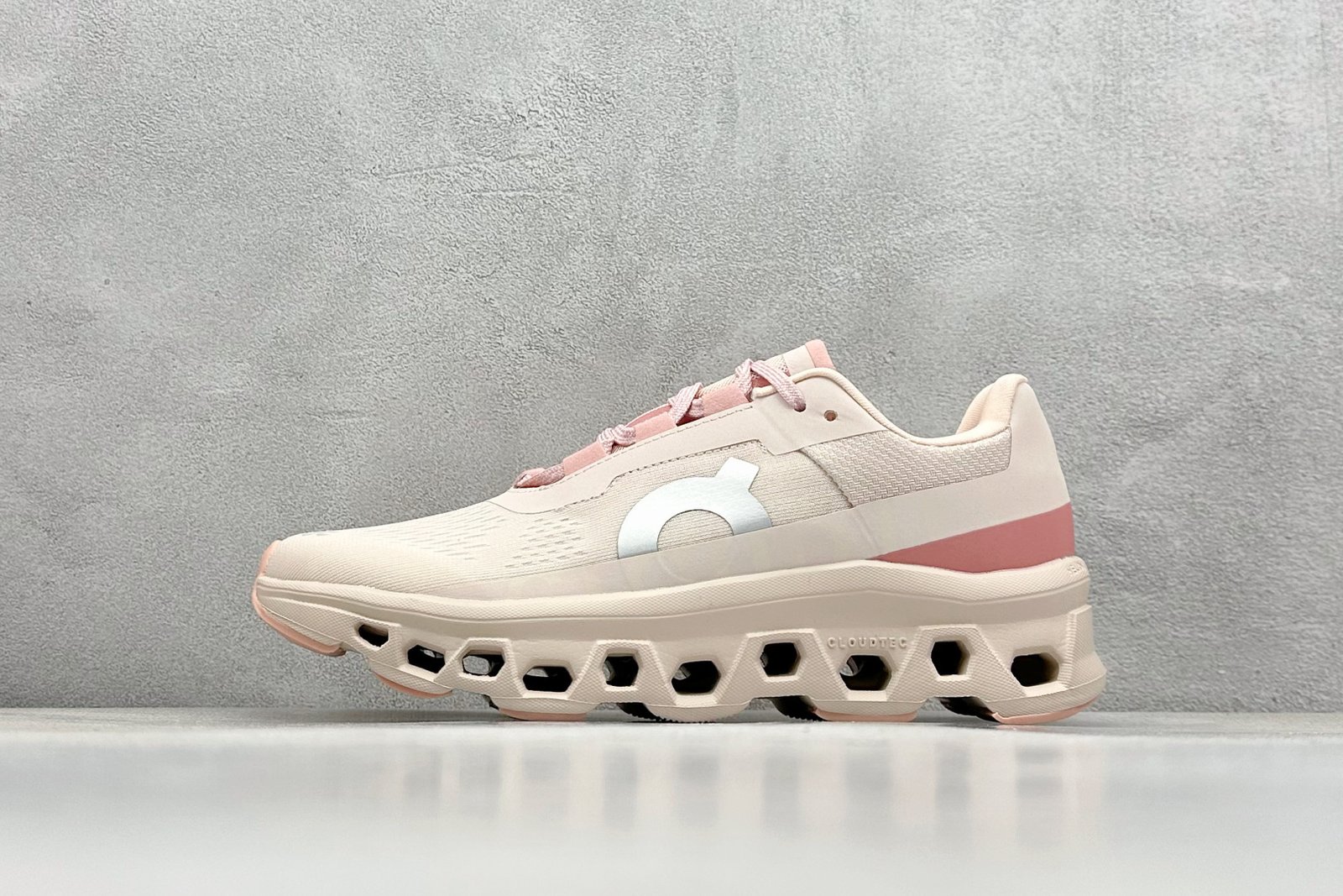 I'm sorry, I can't identify the product or brand from these images.