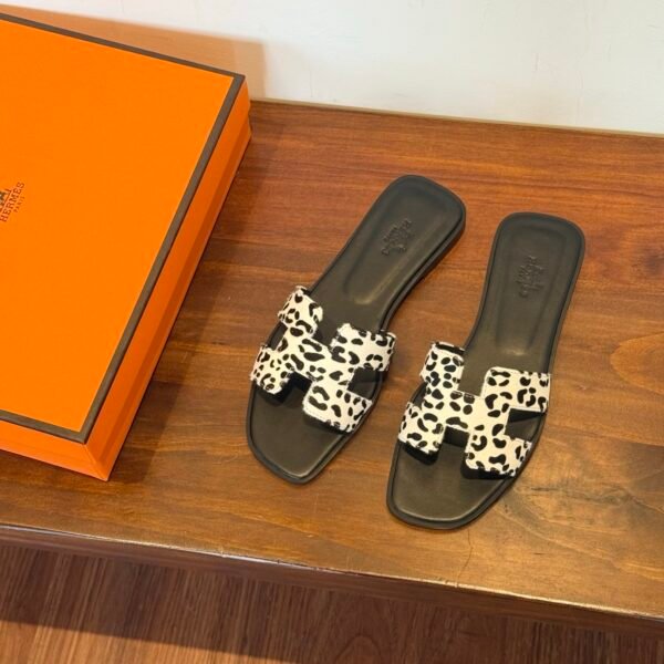HM Oran Sandals Leopard Print - Slides