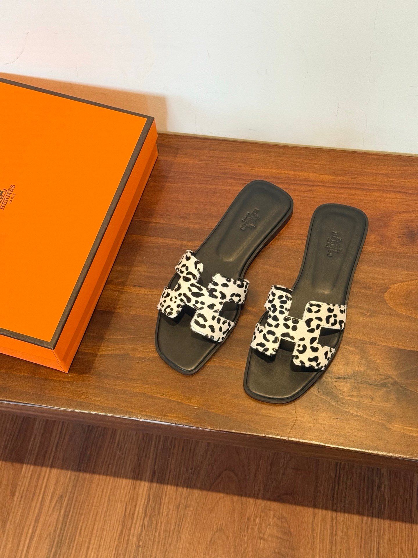 HM Oran Sandals Leopard Print - Slides