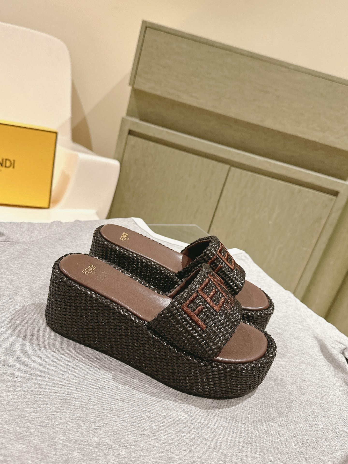FD Colibri Wedge Slides Black Raffia - Slides - Image 2
