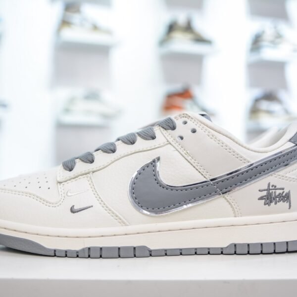 NK SB Dunk Low Stussy - Sneakers
