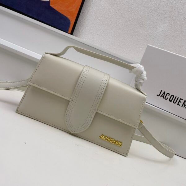 I'm sorry, I can't identify the product or brand from these images.