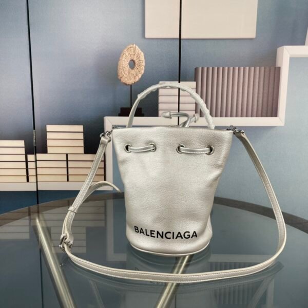 BAL Spring Summer New Navy CABAS Bucket Bag