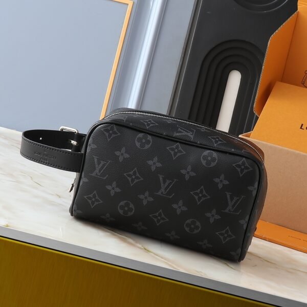 LV Discovery Toiletry Pouch - Bag