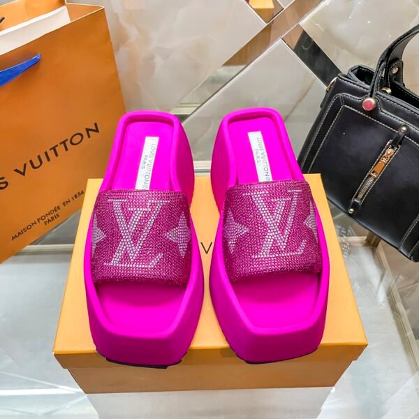 LV Pillow Comfort - Slides