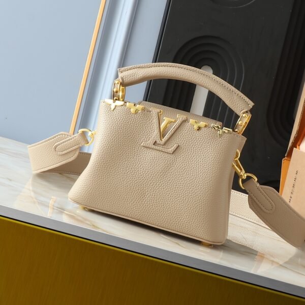 LV Capucines BB Beige Leather - Bag