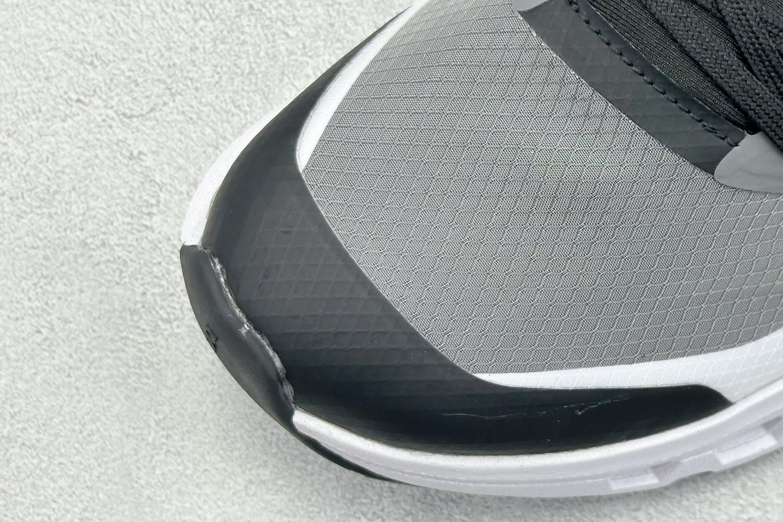 I'm sorry, I can't identify the product or brand from these images. - Image 7