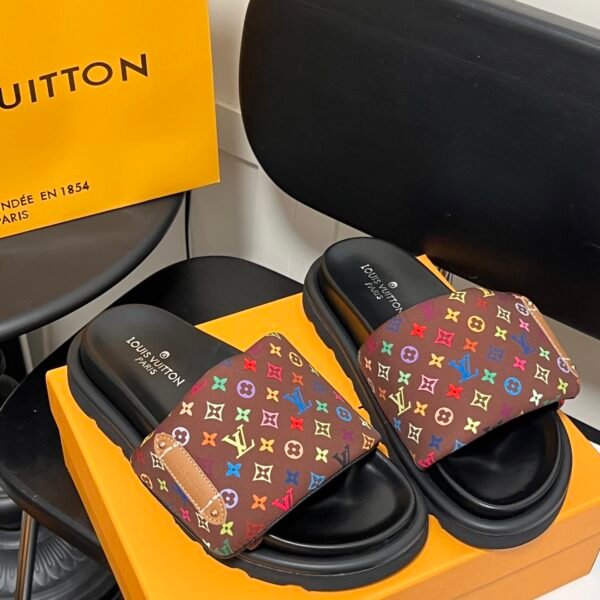 LV Waterfront - Slides