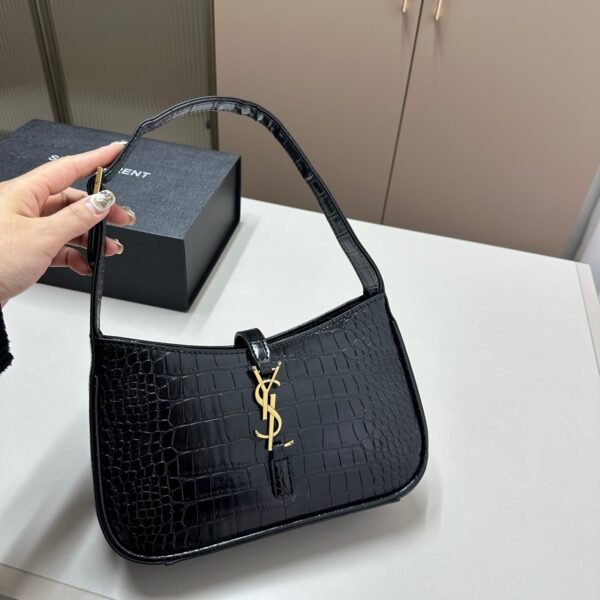 YSL Le 5 à 7 Hobo - Bag
