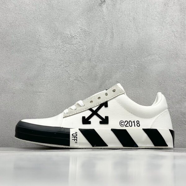 OW Vulcanized Low Top - Sneakers