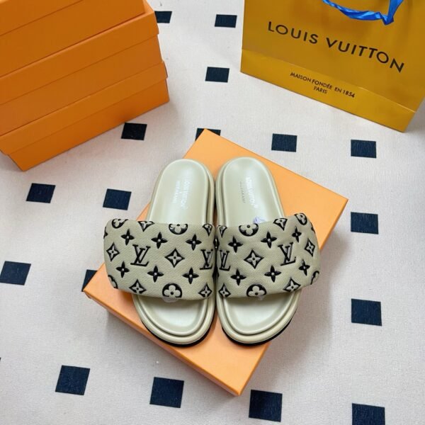 LV Waterfront Monogram Murakami Monogram - Slides