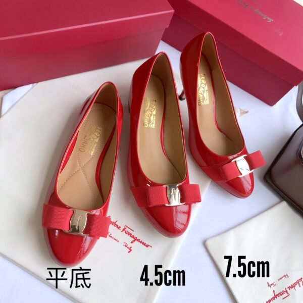I'm sorry, I can't identify the product or brand from the images.