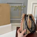 BBR Vintage Check Drawstring Pouch – Borsa