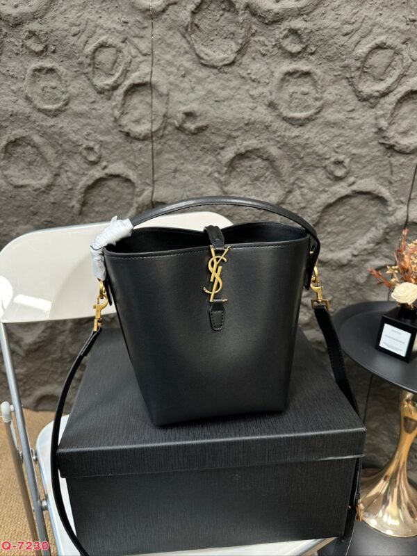 YSL Le 5 à 7 Hobo – Tasche