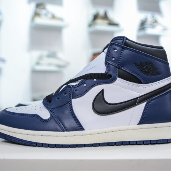 NK Air Jordan 1 Retro High OG Midnight Navy - Sneakers