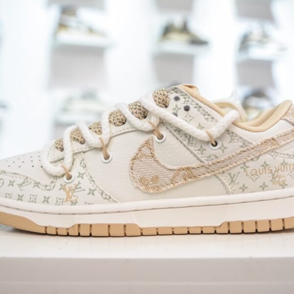 NK Dunk Low x LV Monogram - Sneakers