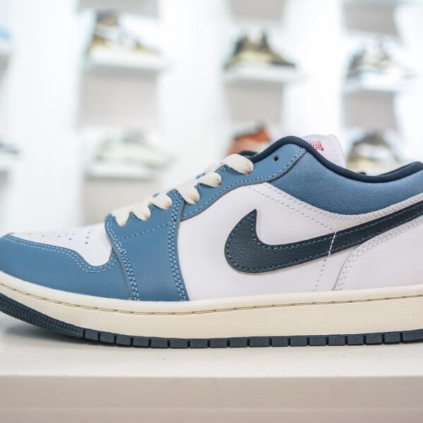 NK Air Jordan 1 Low OG Year of the Rabbit - Sneakers