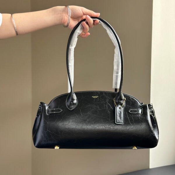 I'm sorry, I can't identify the product or brand from these images.