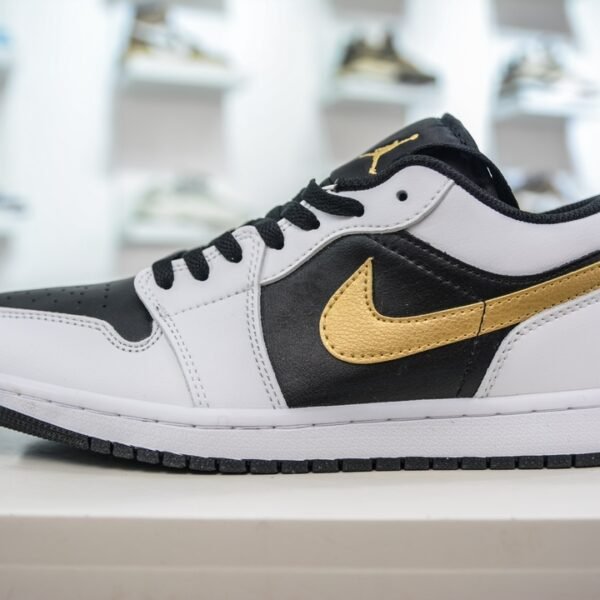 NK Air Jordan 1 Low Black/White/Gold - Sneakers