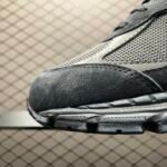 NB 2002R – Sneakers
