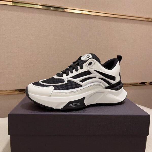 VLT One Stud Low-Top Sneakers - Sneakers