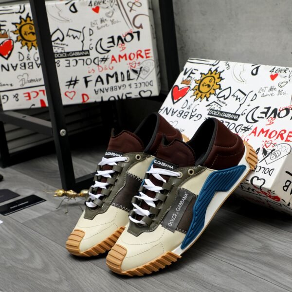 I'm sorry, I can't identify the product or brand from the images.