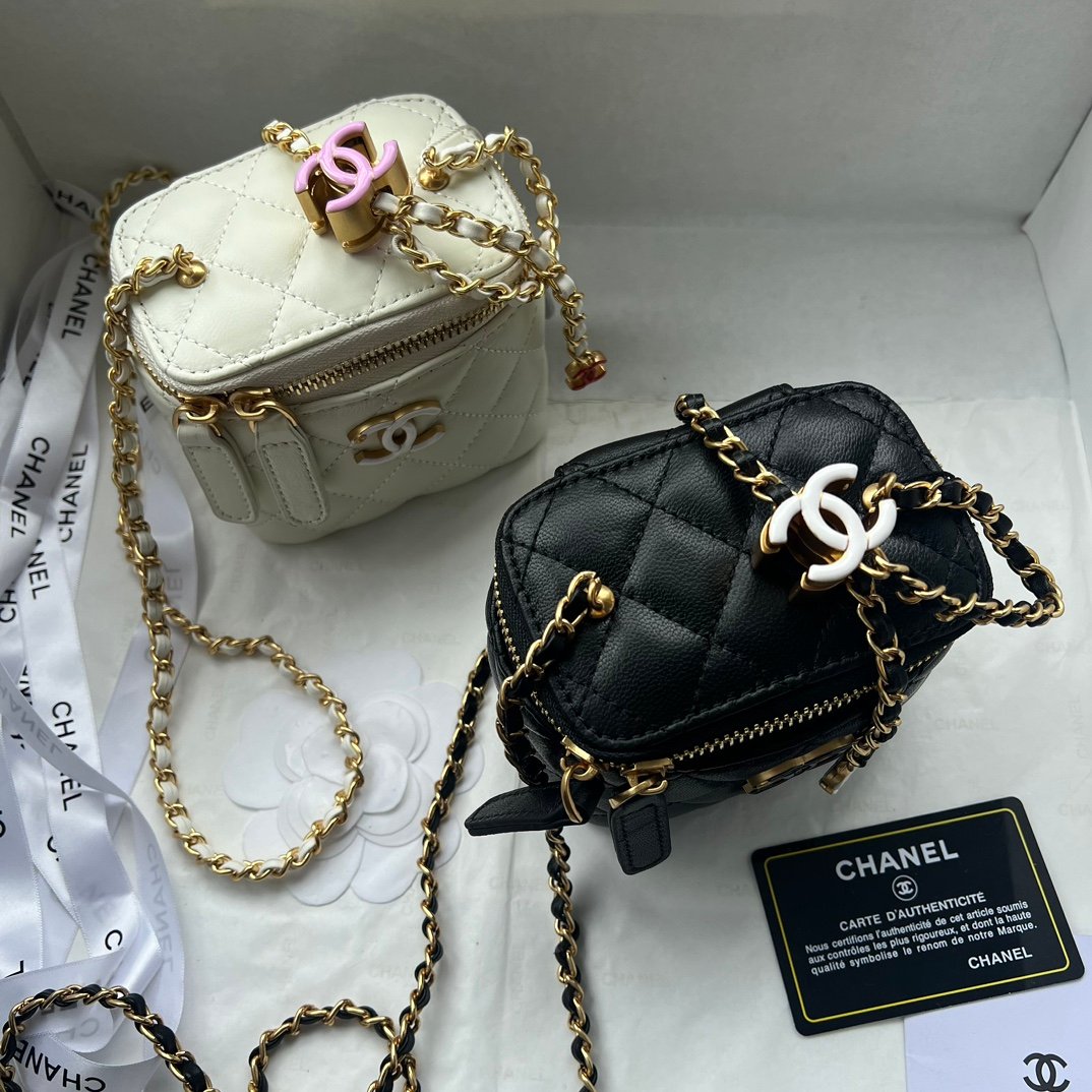 CC Mini Vanity Case Lambskin - Bag - Image 2