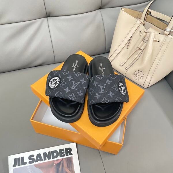 LV Waterfront - Slides
