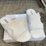 CD Dway Slides White Oblique Canvas – Slides