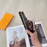 LV Pillow Comfort – Slide