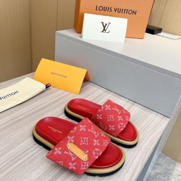 LV Paseo Flat Comfort Mule - Slides