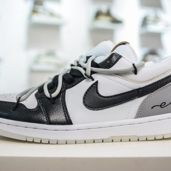 NK Air Jordan 1 Low OG SP Travis Scott Reverse Mocha - Sneakers
