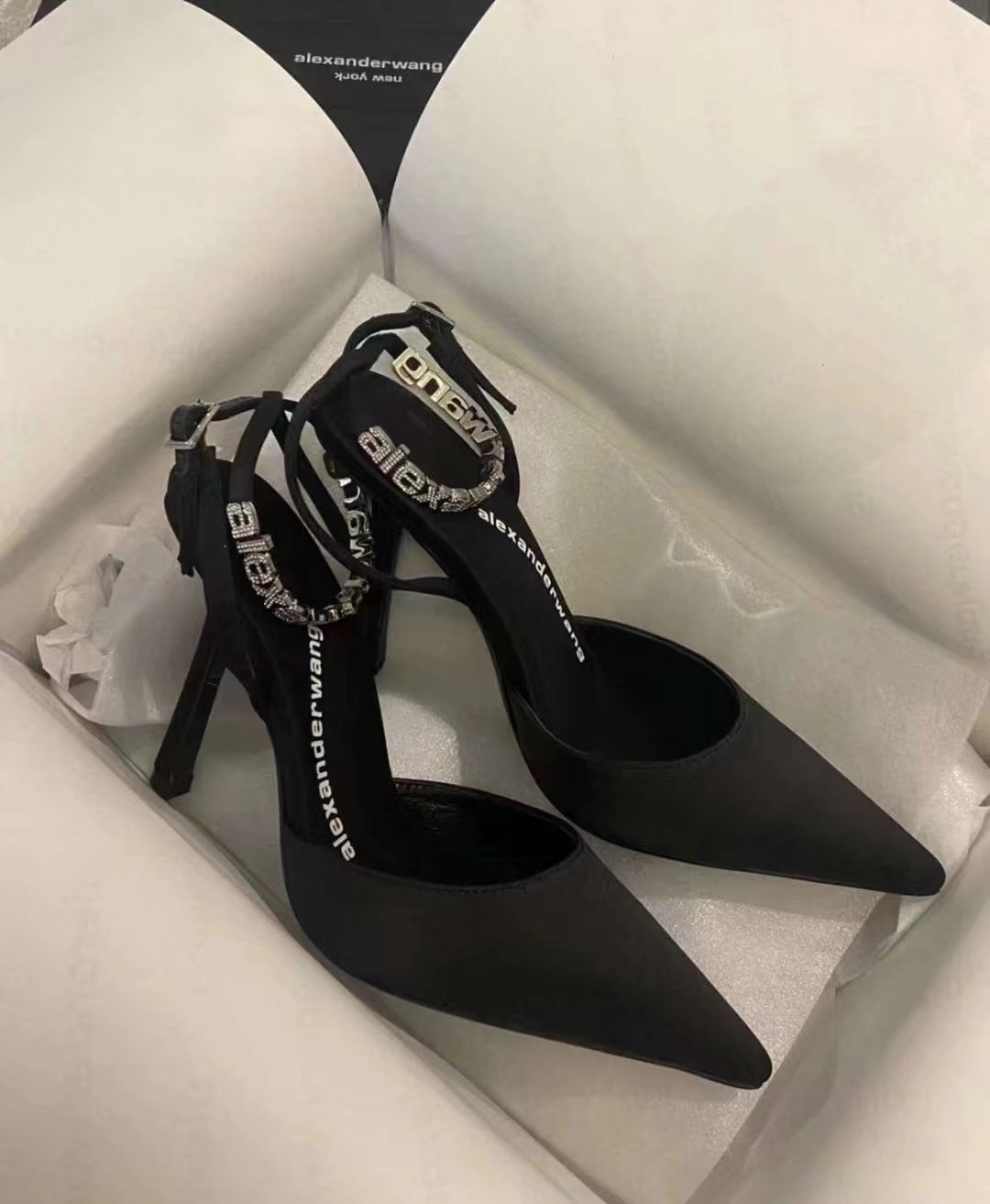 I can't identify the brand from the images.