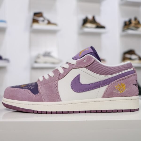 NK Air Jordan 1 Low OG Year of the Rabbit - Sneakers